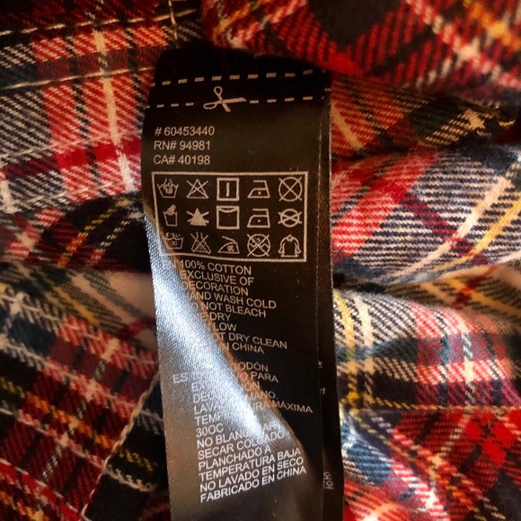 Forever 21 Plaid Button Down size Small - Picture 7 of 7